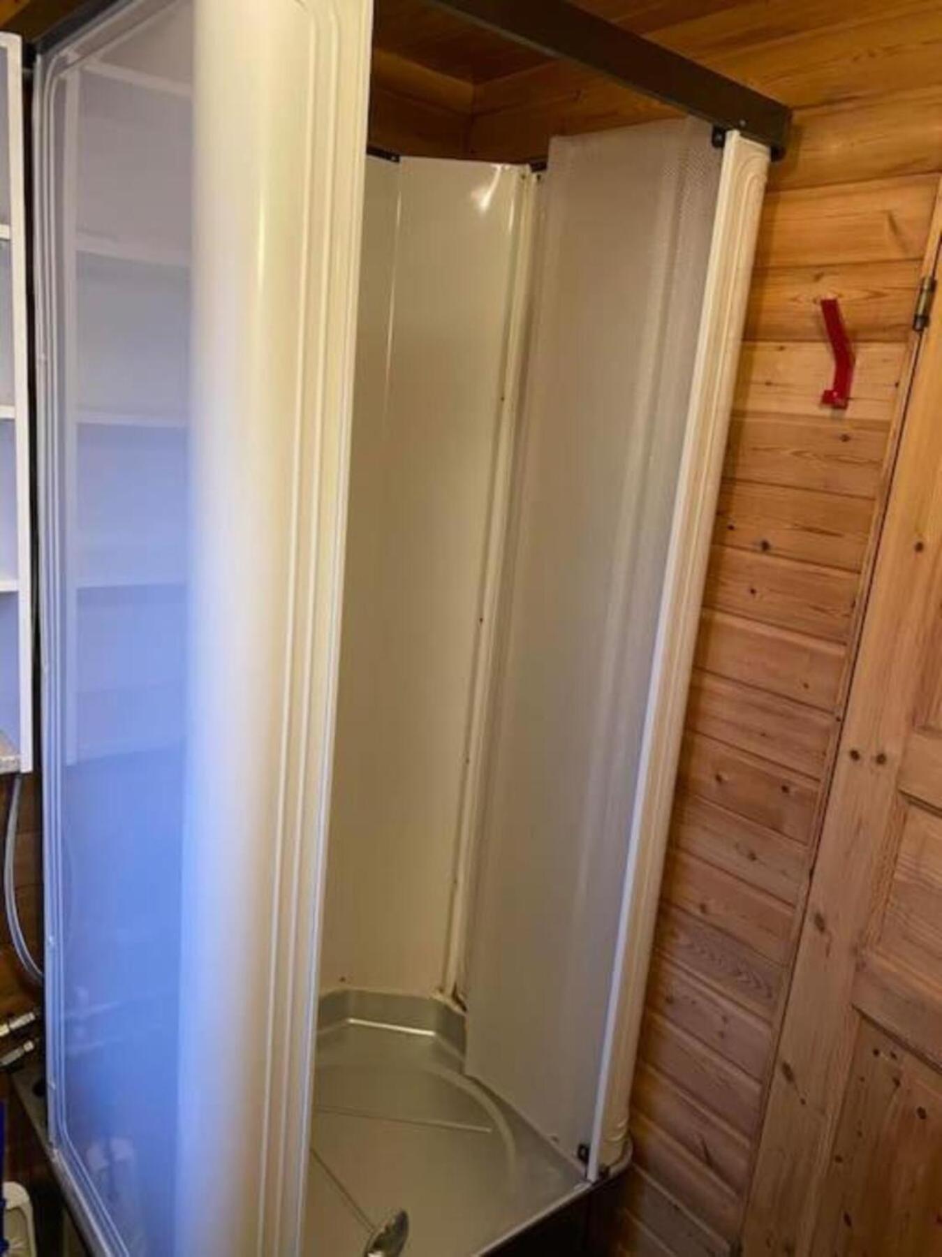 אקורירי Cozy 2 Bedroom Cottage With Hot Tub מראה חיצוני תמונה